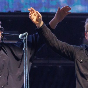 Liam Gallagher Reveals His Mum Pushed Him Toward Oasis Hall of Fame Induction