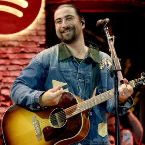 Noah Kahan and Hayley Williams Team Up for "Downfall" during Nashville Run