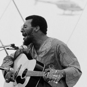 On This Day in 2013, We Said Goodbye to the Folk Singer Rendered Immortal by a Traffic Jam