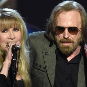 Remember When Stevie Nicks Brought Tom Petty's Legacy Center Stage With "Free Fallin'"
