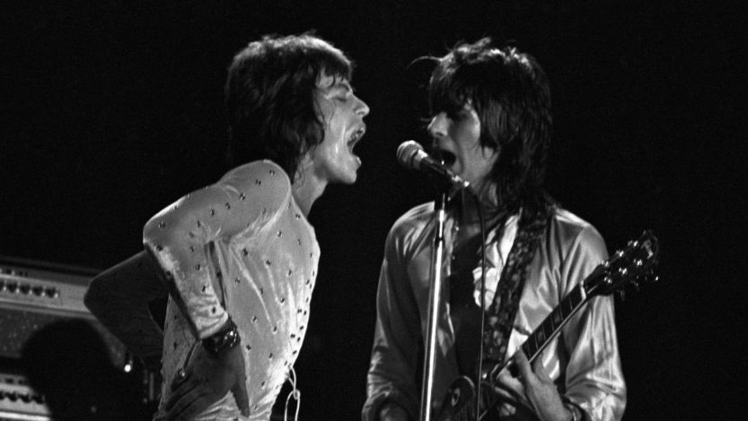 Mick Jagger and Keith Richards singing