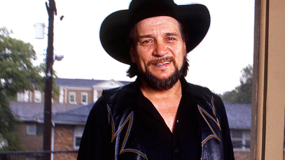 If You Love the Outlaw Country Sound of Waylon Jennings, These 3 Songs Still Carry It
