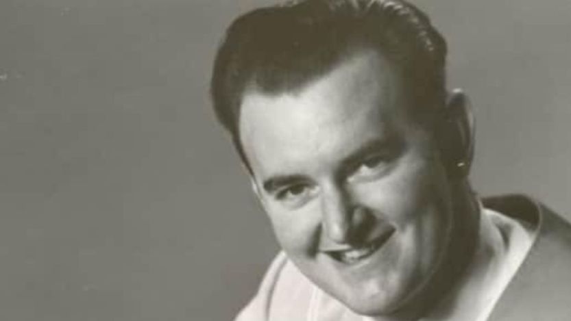 Born on This Day in 1938, the “Einstein” Steel Guitarist Whose Work You’ve Heard on Hits by George Strait and Alan Jackson