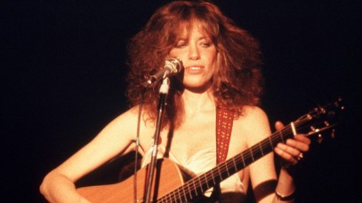 Every 70s Kid Can Likely Still Sing Along to These 3 Rock Songs From 1977
