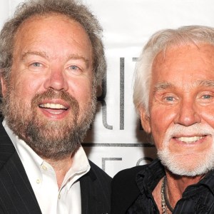 Don Schlitz Wrote Most of This Massive Kenny Rogers Hit in 20 Minutes