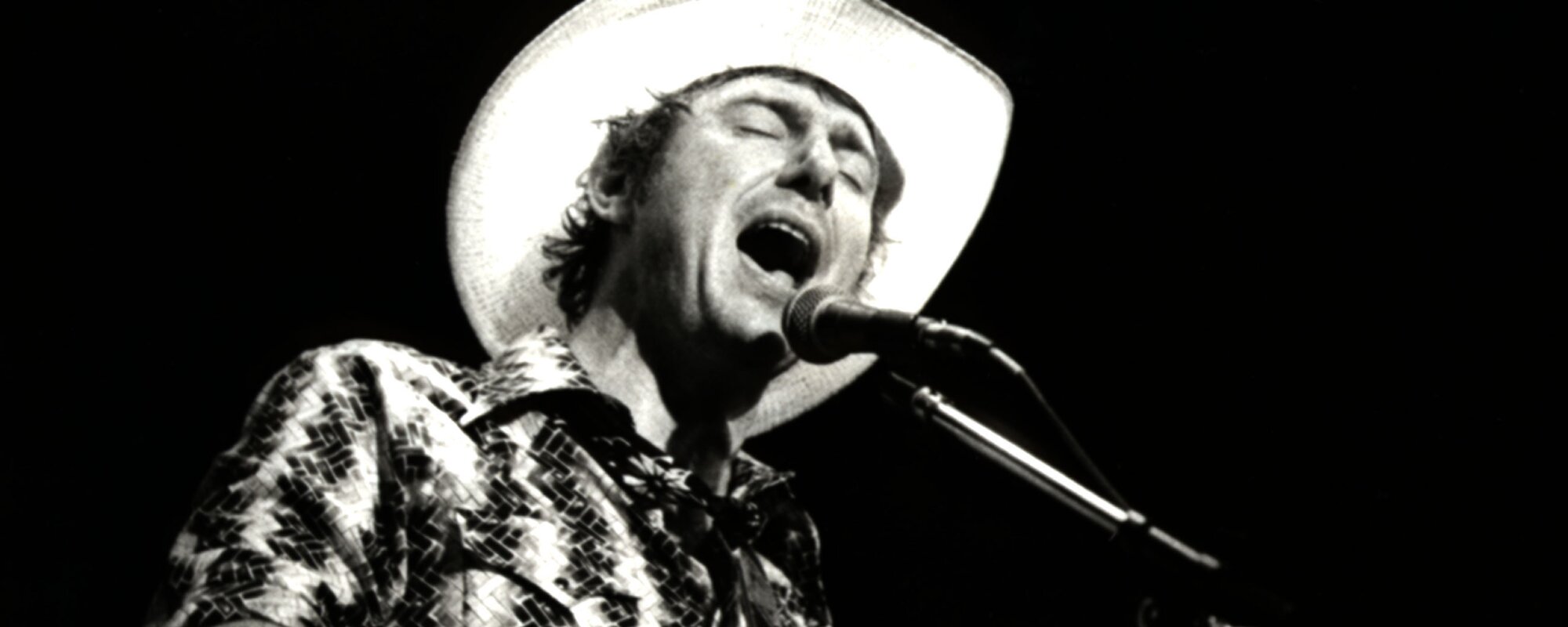 No Matter How Many Times We Hear These 3 Outlaw Country Deep Cuts from the 1970s, They Don’t Get Old