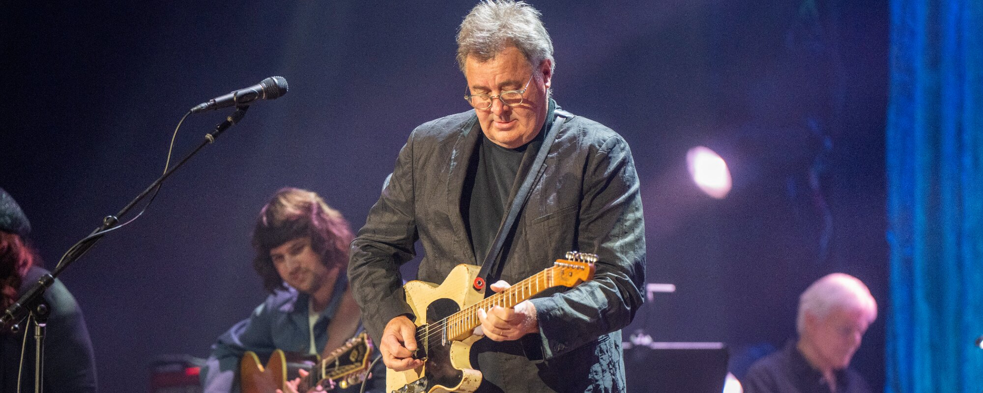 A Timeline of Vince Gill’s Most Face-Melting Guitar Solos To Remind You He’s One of the Best to Ever Do It (2004-2014)