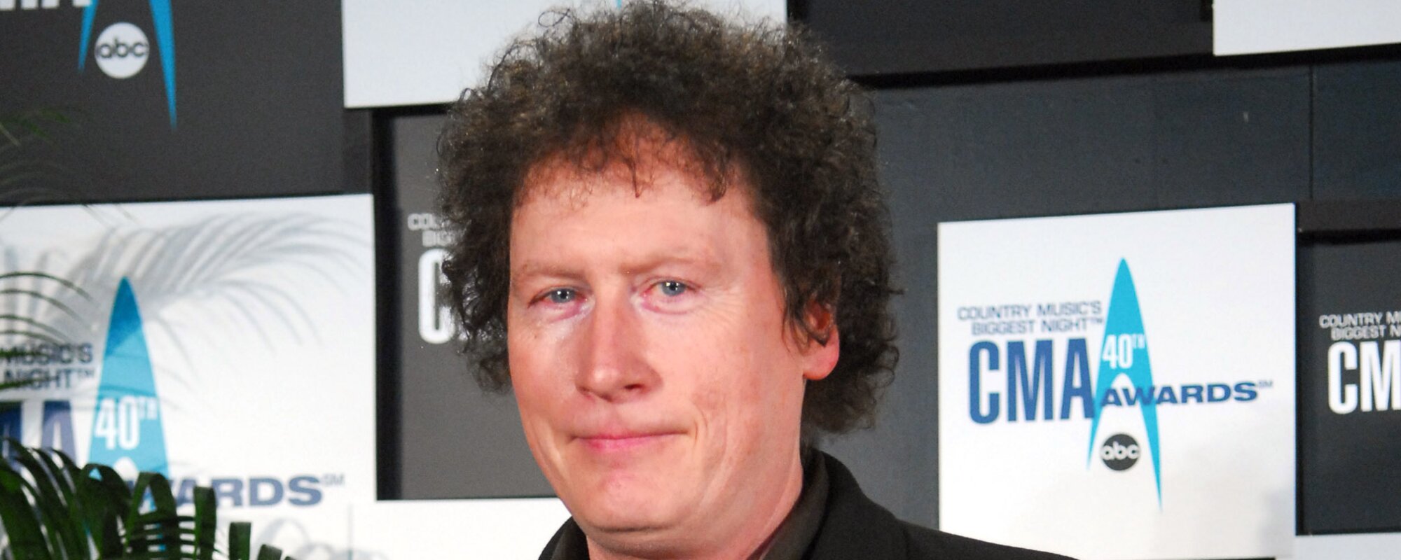 8 Years Ago, We Said Goodbye to the Grammy-Winning Guitarist and Son of a Bluegrass Legend Who Worked With Dolly Parton and Waylon Jennings