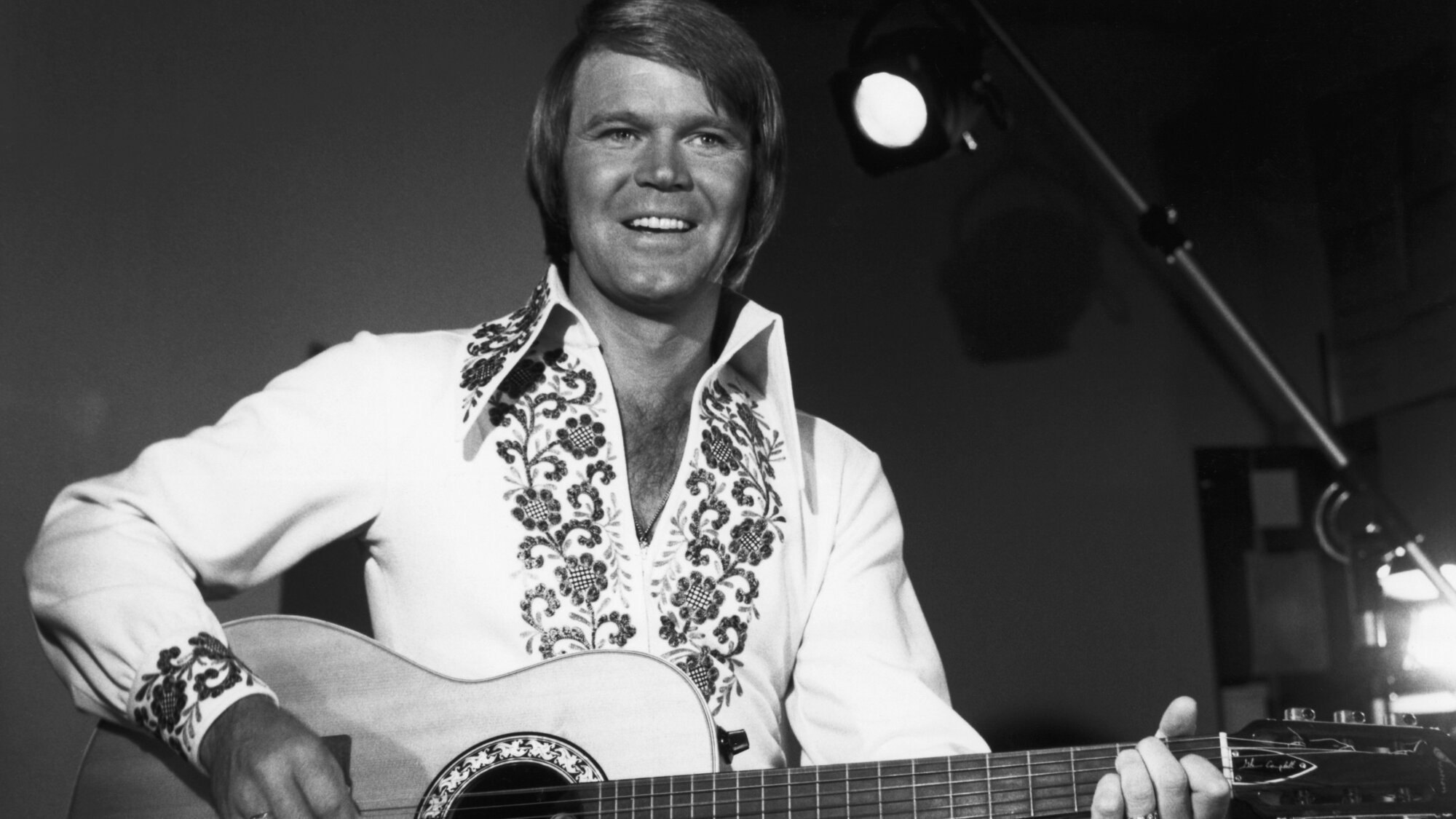On This Day in 1977, Glen Campbell Topped the Hot 100 for the Final Time With a Song He Immediately Knew Would Be a Hit