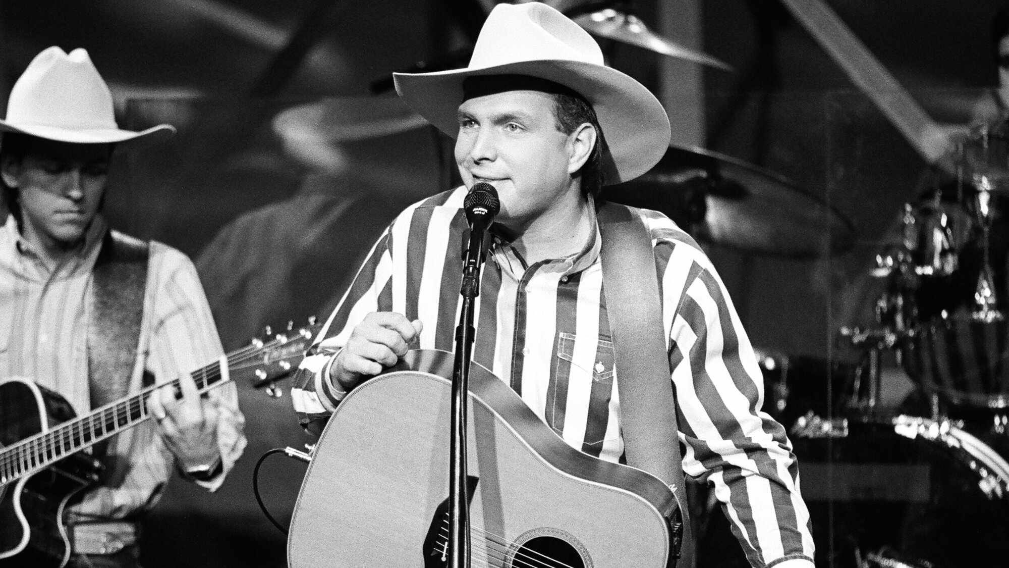 On This Day in 1990, Garth Brooks Released His Signature Song, Fulfilling a Promise to a Friend