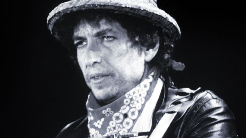 Bob Dylan performing in 1984