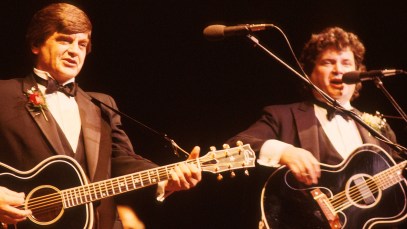 The Everly Brothers’ Final Top 20 Single Became the Perfect Ending to a Historic Career