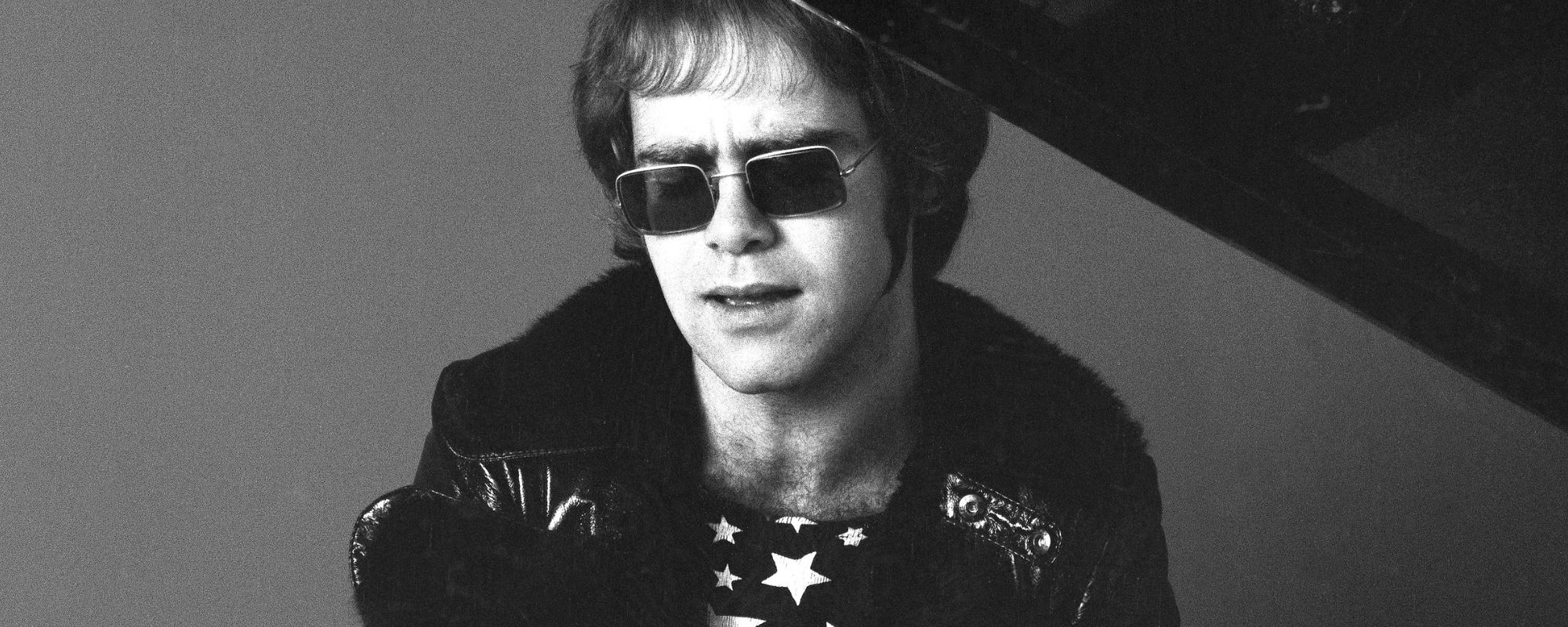 القصة وراء الأغنية خارج هذا العالم التي حولت إلتون جون إلى نجم عالمي