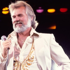 4 Country Albums From the Late 70s That Should Be Required Listening for Every Country Music Fan