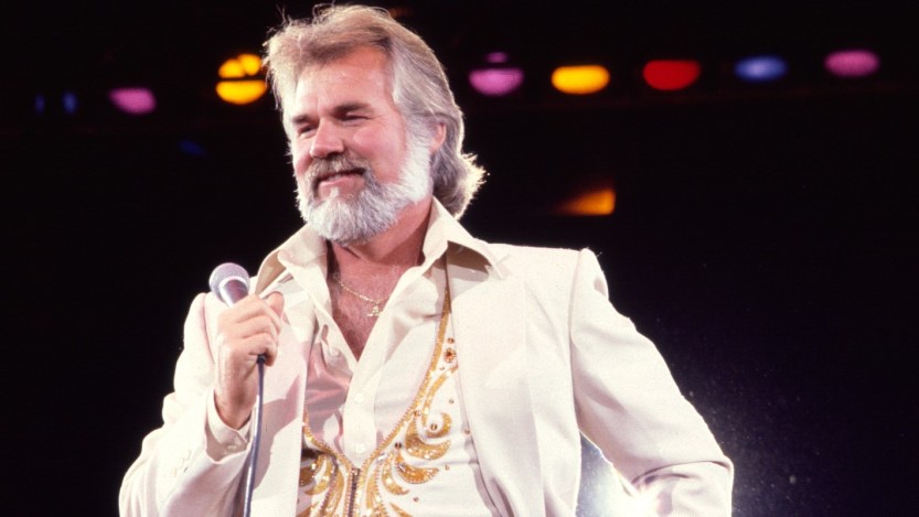 4 Country Albums From the Late 70s That Should Be Required Listening for Every Country Music Fan