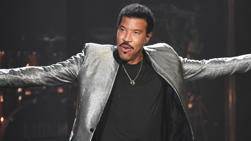 These 4 Lionel Richie Love Songs Will Always Be Timeless