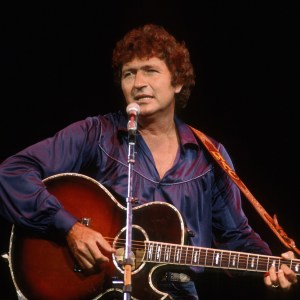 4 Songs Mac Davis Wrote That Became Major Hits for Another Artist