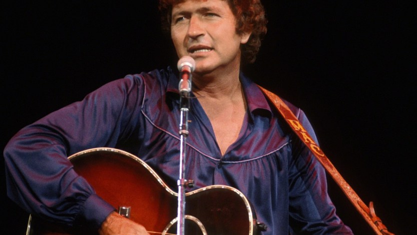 4 Songs Mac Davis Wrote That Became Major Hits for Another Artist