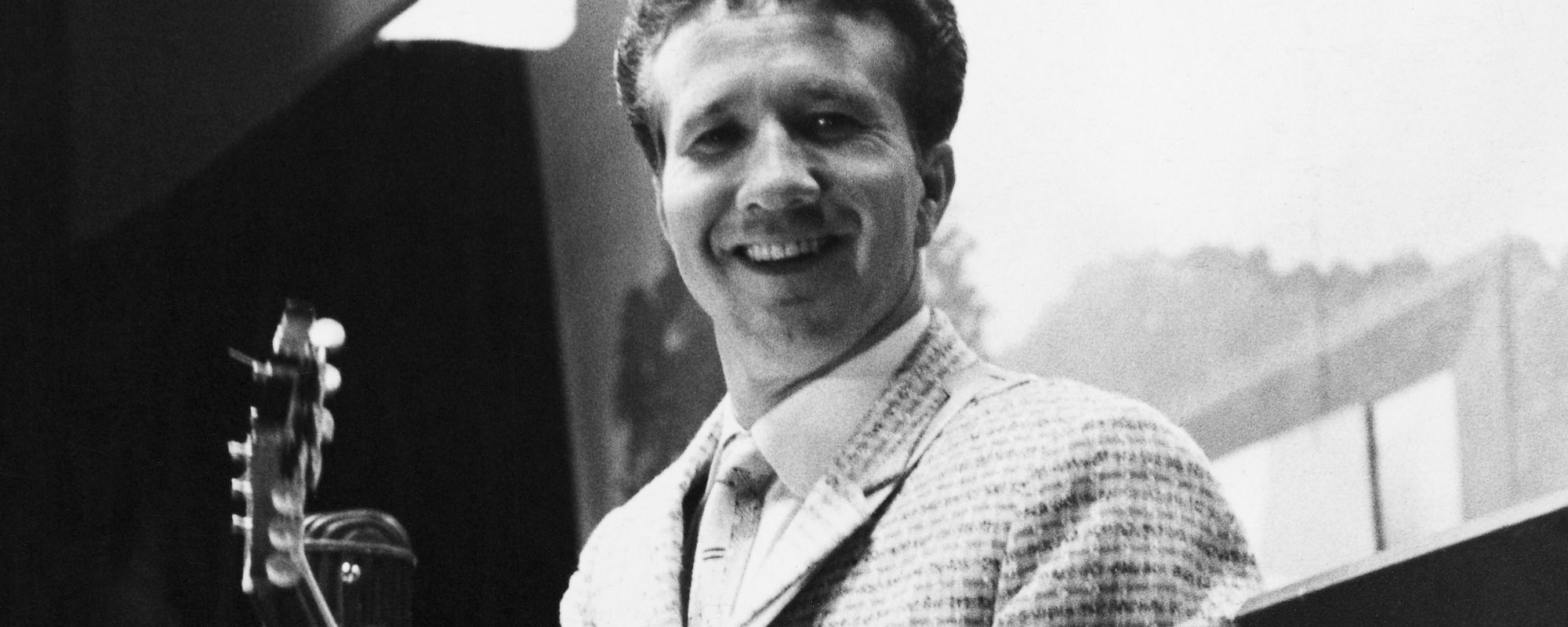 4 Iconic Songs That Make Malfunctioning Musical Equipment Sound Great