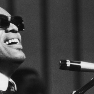 4 Country Songs From 1981 With Truly Memorable Lyrics