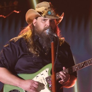 Chris Stapleton Honors Willie Nelson With "Living in the Promiseland" Performance