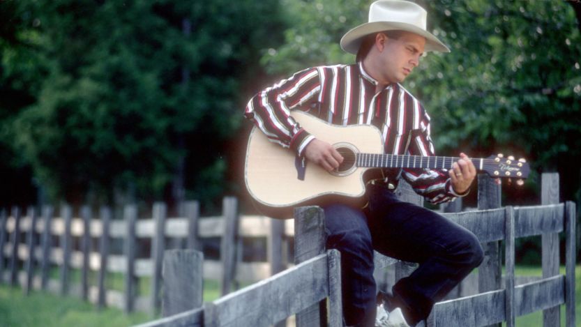 35 Years Ago Today, Garth Brooks Replaced Himself Atop the Country Albums Chart