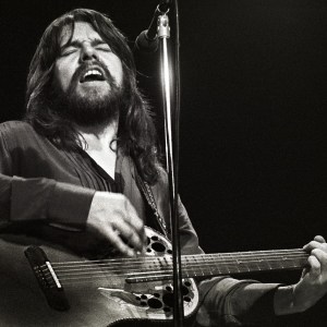 ROTTERDAM, NETHERLANDS - DECEMBER 3: Bob Seger performs on stage at Ahoy on 3rd December 1980 in Rotterdam, Netherlands. He plays an Ovation acoustic guitar. (Photo by Rob Verhorst/Redferns)