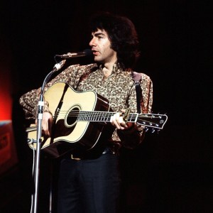 Neil Diamond performs on BBC TV show, London, 21st June 1971. (Photo by Michael Putland/Getty Images)