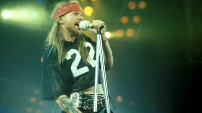 Axl Rose of Guns N' Roses performs on stage at the Freddie Mercury Tribute Concert, Wembley Stadium, London, 20th April 1992. (Photo by Michael Putland/Getty Images)