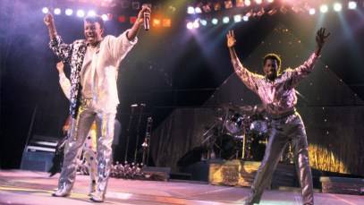 FRANCE - DECEMBER 08: Kool And The Gang On Stage On December 8th, 1986 In Paris,France (Photo by Frederic REGLAIN/Gamma-Rapho via Getty Images)