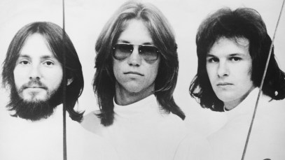 American folk rock band America, circa 1975. Left to right: Dewey Bunnell, Gerry Beckley and Dan Peek (1950 - 2011). (Photo by Archive Photos/Getty Images)