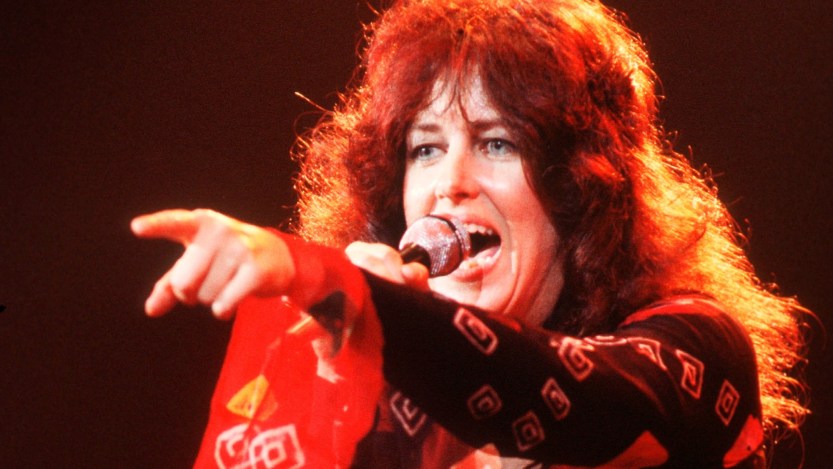 Grace Slick of Jefferson Starship performs on stage, New York, September 1978. (Photo by Michael Putland/Getty Images)