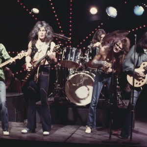 British band Silverhead in concert, circa 1975. From left to right, bassist Nigel Harrison, guitarist Robbie Blunt, singer Michael Des Barres, and guitarist Rod Rook Davies, with drummer Pete Thompson at the back. (Photo by Richard Creamer/Michael Ochs Archives/Getty Images)