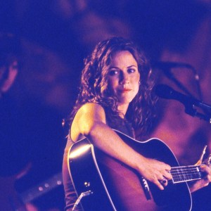 PROVIDENCE, RI - July 14: ( MANDATORY CREDIT Bill Tompkins/Getty Images ) Sheryl Crow performs in Providence July 14th, 2001 in Providence. (Photo by Bill Tompkins/Getty Images)