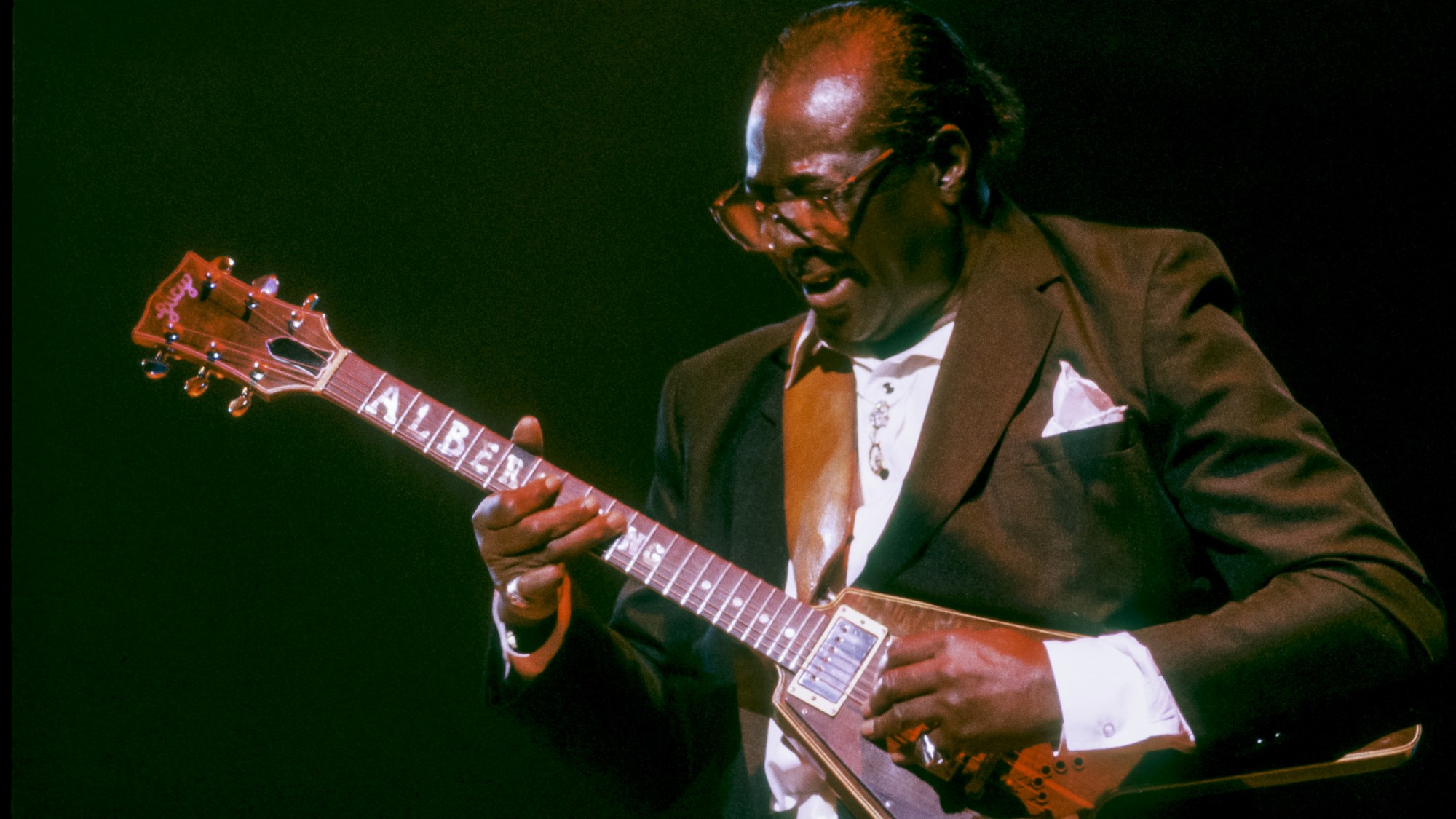 3 Legendary Musicians You Didn’t Know Were Left-Handed