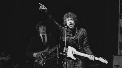 American singer and songwriter Bob Dylan on stage in Paris, 25th June 1966. (Photo by Jacques Haillot/Apis/Sygma/Sygma via Getty Images)