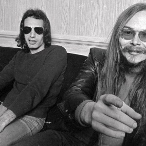 1976: American music duo Steely Dan members: Walter Becker, Donald Fagan. (Photo by BSR Agency/Gentle Look via Getty Images)