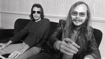 1976: American music duo Steely Dan members: Walter Becker, Donald Fagan. (Photo by BSR Agency/Gentle Look via Getty Images)