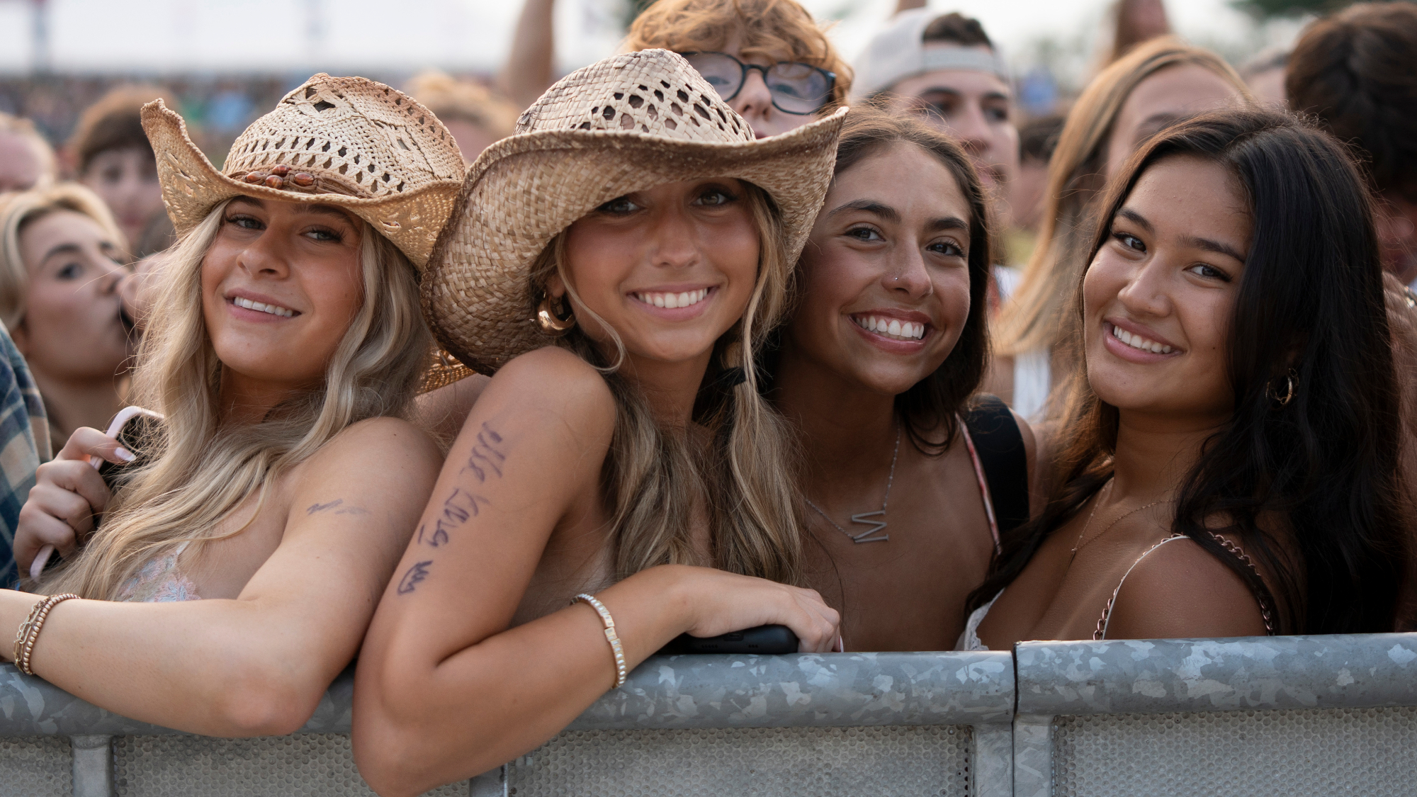 Country Thunder Florida to Spotlight Writers Behind Blake Shelton and Jake Owen Hits During Songwriters Showcase