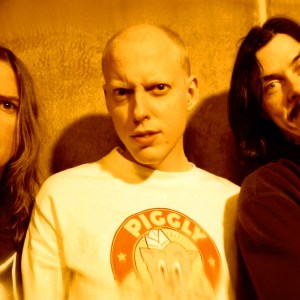 (L-R) American musicians guitarist Paul Leary, drummer King Coffey and lead vocalist/keyboards Gibby Haynes, of the American rock band the Butthole Surfers, pose for a group portrait in New York, New York, August 1996. (Photo by Bob Berg/Getty Images)
