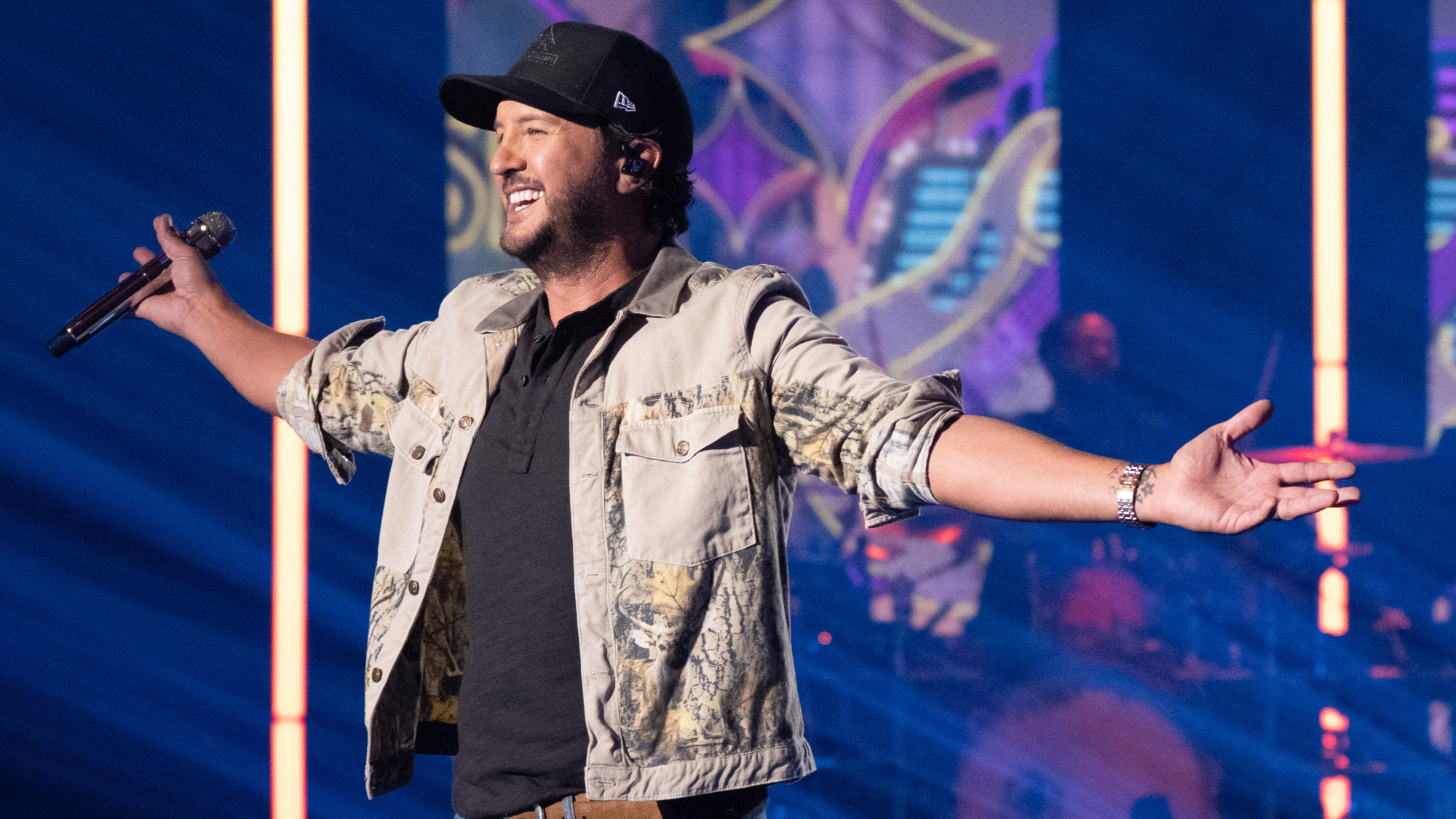 How Luke Bryan’s Concert Honored a Late Fan’s Last Wish