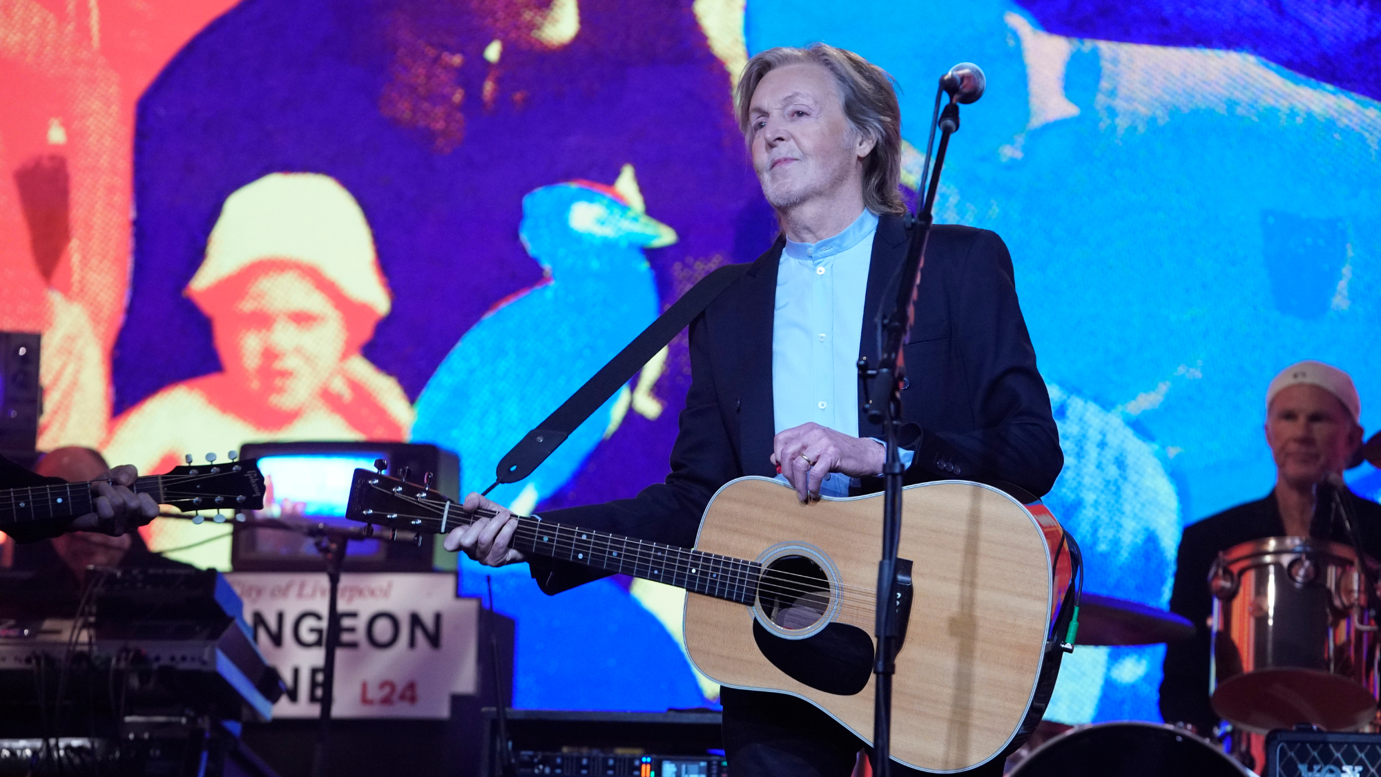 “You Do See the Parallel”: Paul McCartney Says This Pop Star Has a Similar Level of Fame as the Beatles