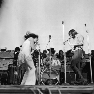 1969, Singer Grace Slick performs with the American rock group Jefferson Airplane at Woodstock music festival. (Photo by Getty Images/Getty Images)
