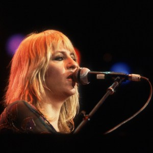 British musician Christine McVie, of the group Fleetwood Mac, performs onstage at the Alpine Valley Music Theater, East Troy, Wisconsin, July 19, 1978. (Photo by Paul Natkin/Getty Images)