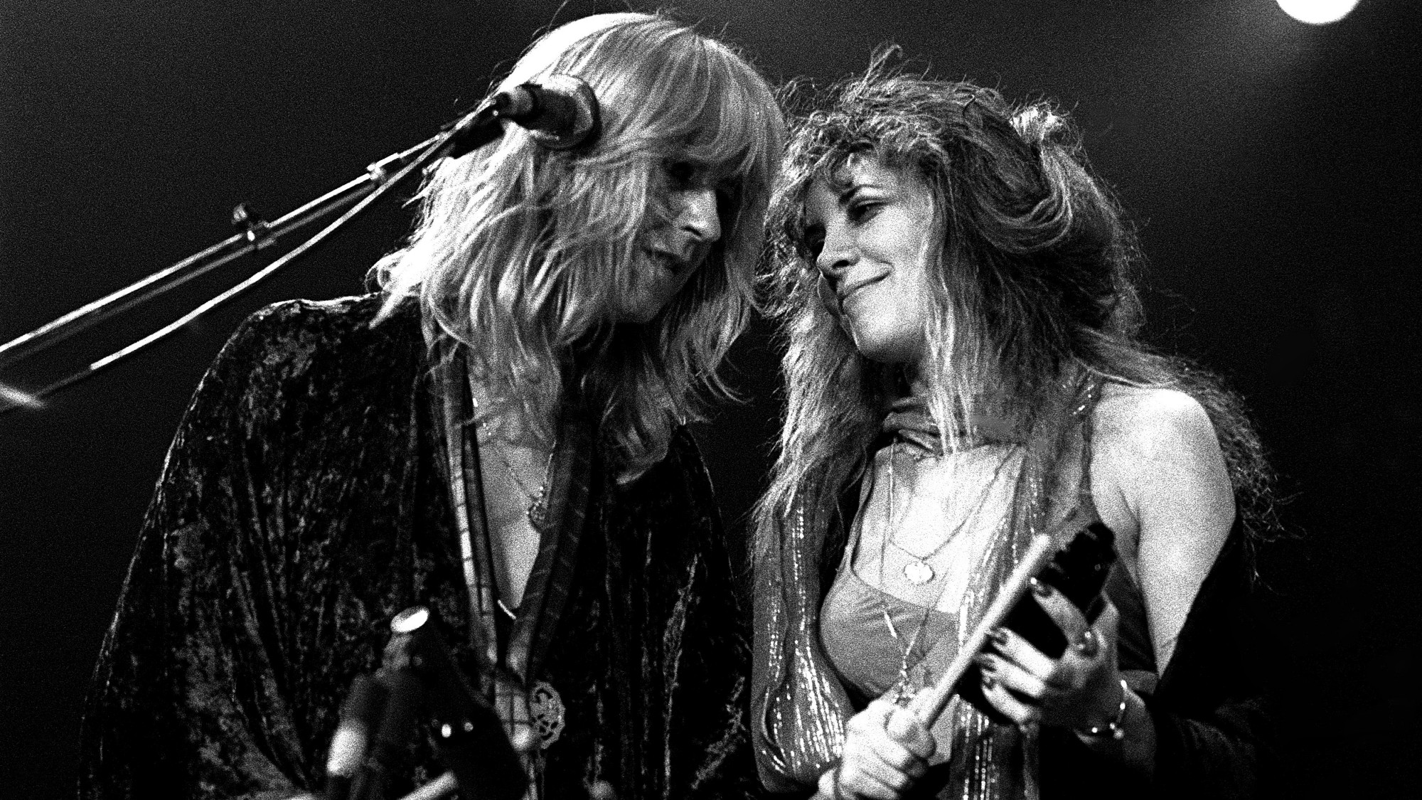 3 of Stevie Nicks and Christine McVie’s Best Friendship Moments in Fleetwood Mac