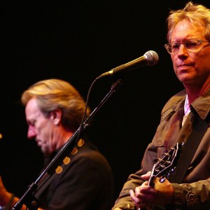 PERTH, AUSTRALIA - APRIL 20: (L-R) Dewey Bunnell and Gerry Beckley of band America perform on stage in concert at the Burswood Theatre on April 20, 2007 in Perth, Australia. The folk rock band return to tour Australia for the second time in three years, in support of their new compilation album "Here and Now". (Photo by Paul Kane/Getty Images)