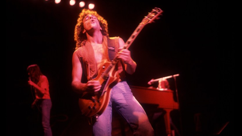 Neal Schon of Journey at the Poplar Creek Music Theater in Hoffman Estates, Illinois, September 3, 1981. (Photo by Paul Natkin/Getty Images)