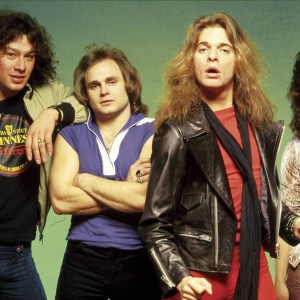 UNITED KINGDOM - MAY 01: CAMDEN Photo of Eddie VAN HALEN and Michael ANTHONY and Alex VAN HALEN and VAN HALEN and David LEE ROTH, L-R: Alex Van Halen, Michael Anthony, David Lee Roth, Eddie Van Halen - posed, studio group shot (Photo by Fin Costello/Redferns)