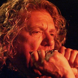 UNITED KINGDOM - JANUARY 01: Photo of Robert PLANT; performing live onstage c.early 2000s (Photo by Jon Super/Redferns)
