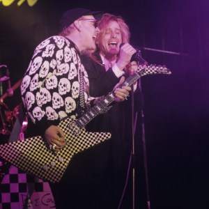 SWITZERLAND - MAY 01 : Rick Nielsen and Robin Zander of Cheap Trick perform on stage at the Montreux Rock Festival held in Montreux, Switzerland in May 1988. (Photo by David Redfern/Redferns)